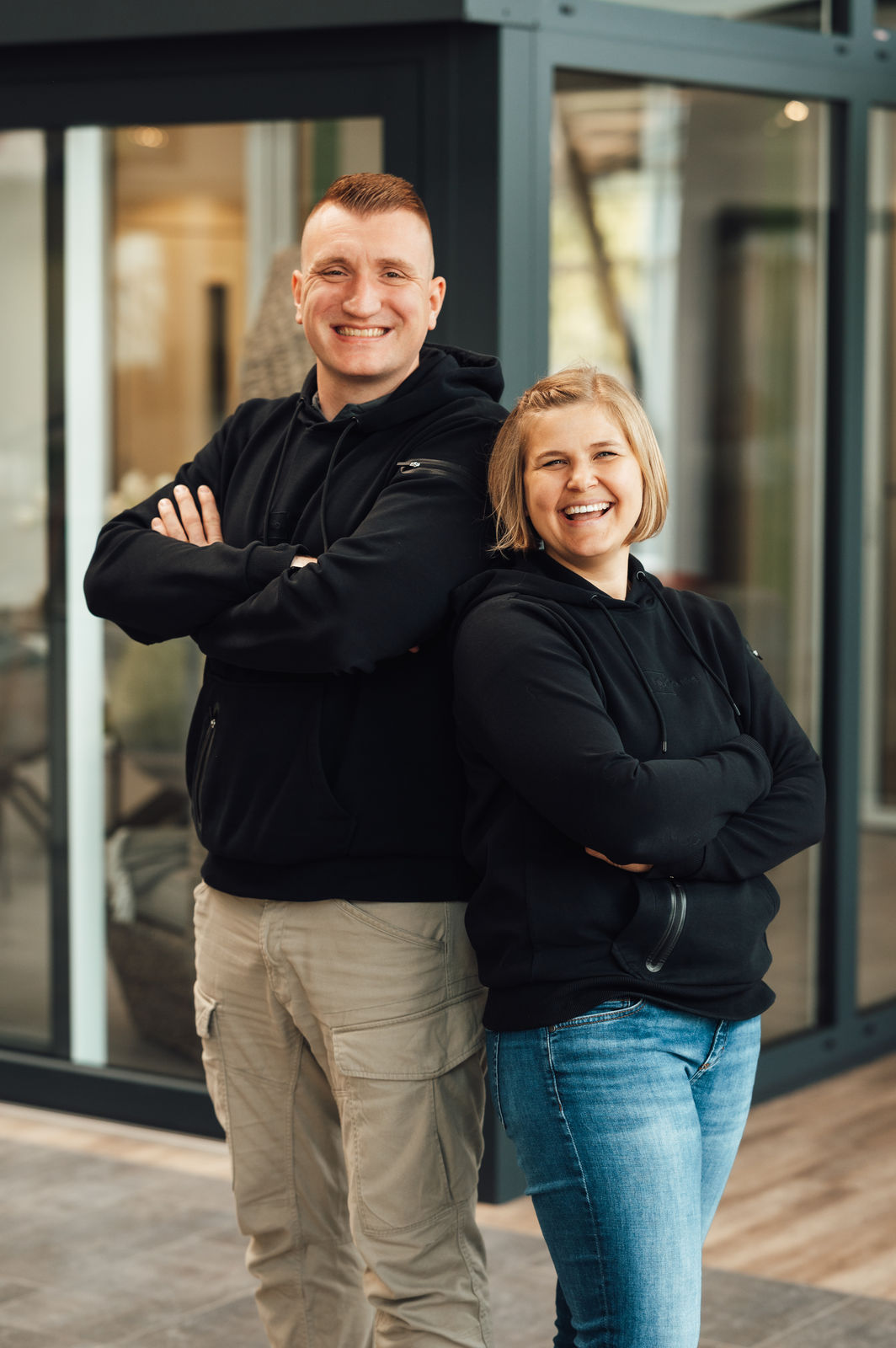 Nora und Maurice Hippel lächeln in die Kamera