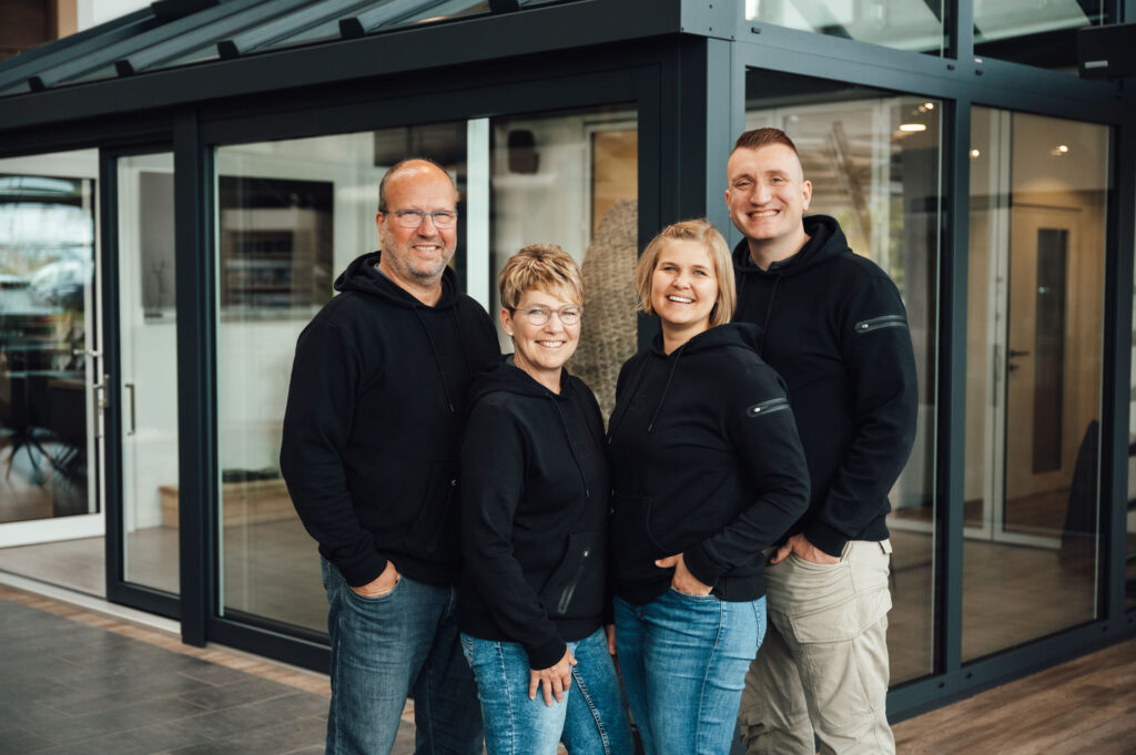 Unternehmerfamile Hippel mit den Gründern Olaf und Meike, sowie die Nachfolger mit Tochter Nora und Schwiegersohn Maurice