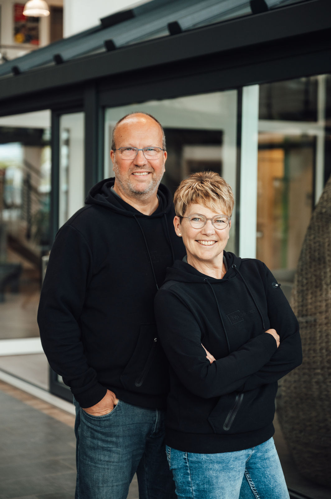 Ehepaar Olaf und Meike Hippel lächelt in die Kamera
